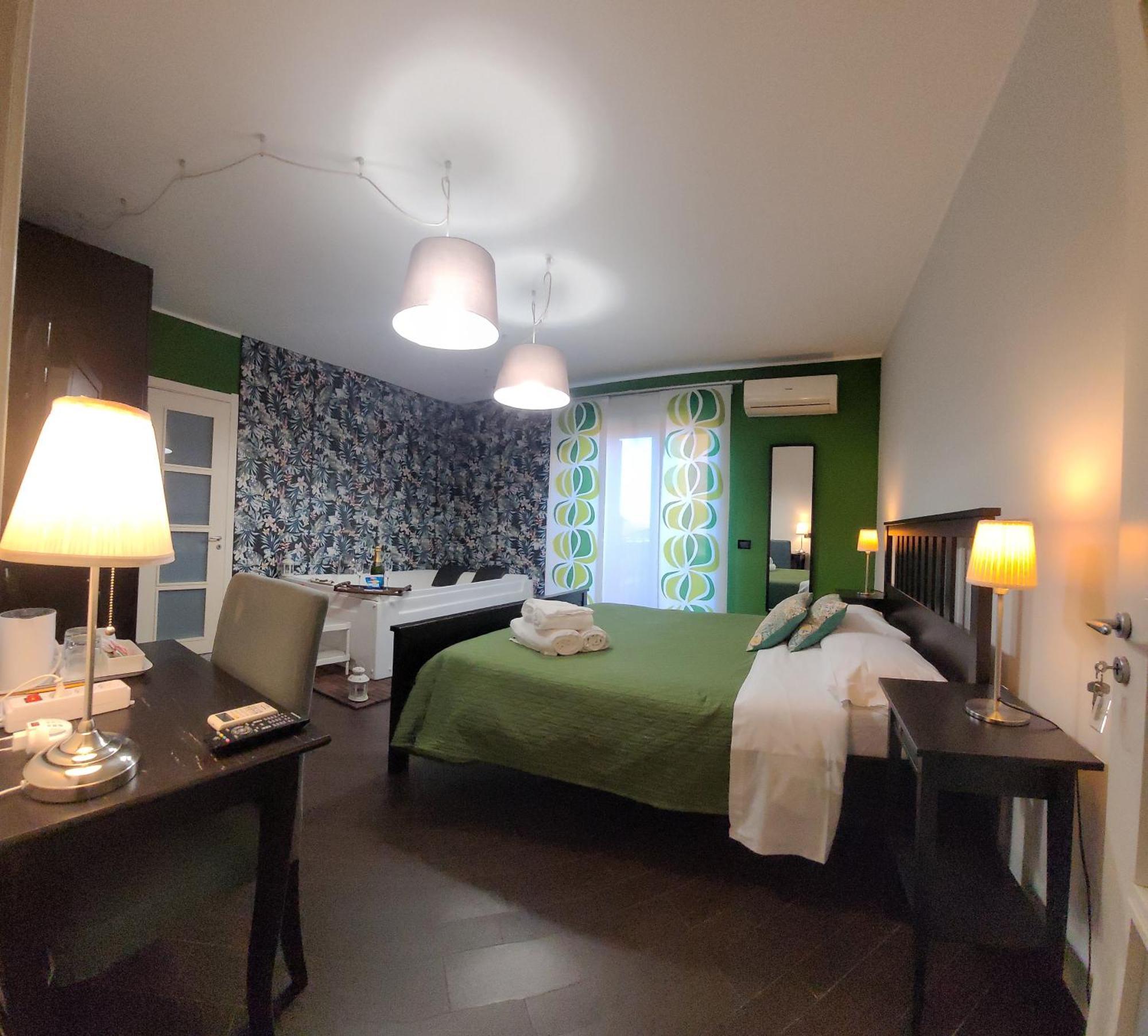 Queen Room Spa Bath