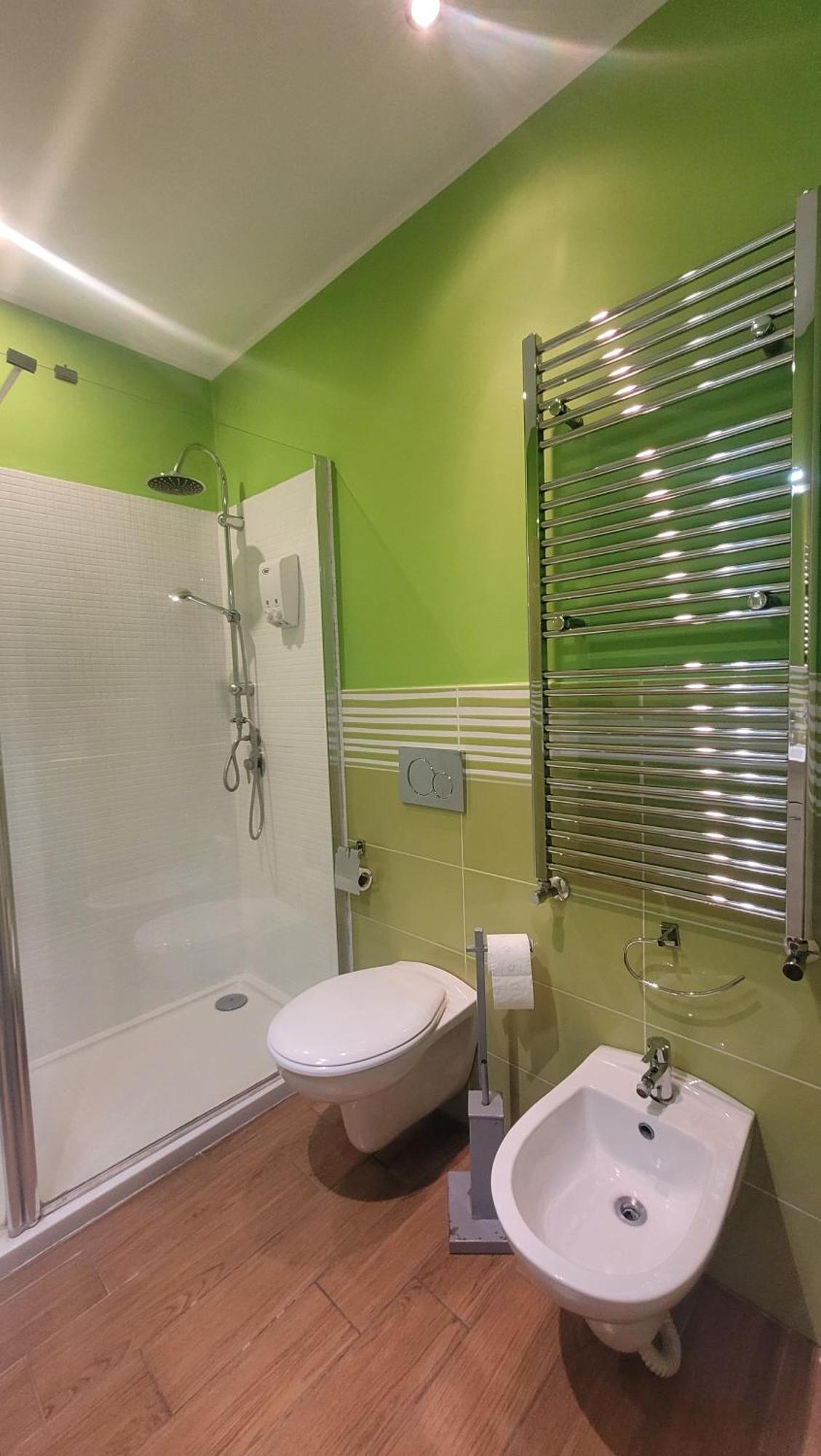 Standard Queen Room