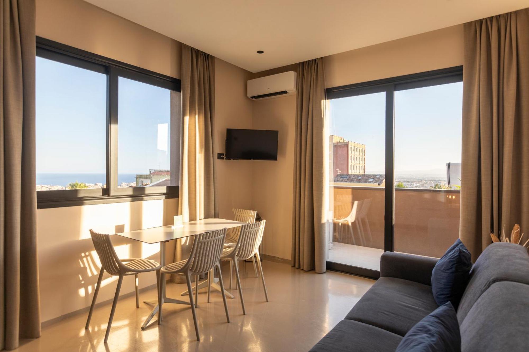 Deluxe Apartment