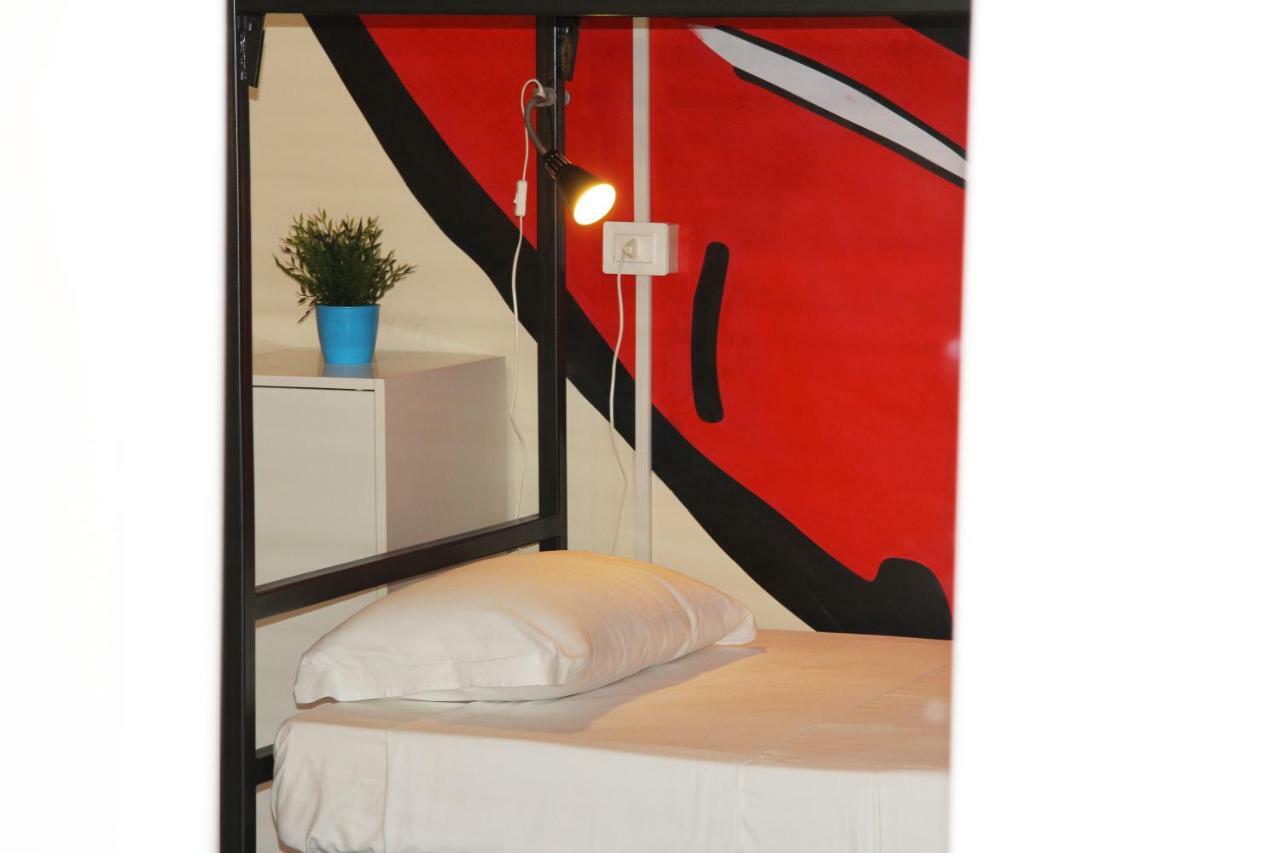 Posto Letto in Dormitorio Femminile