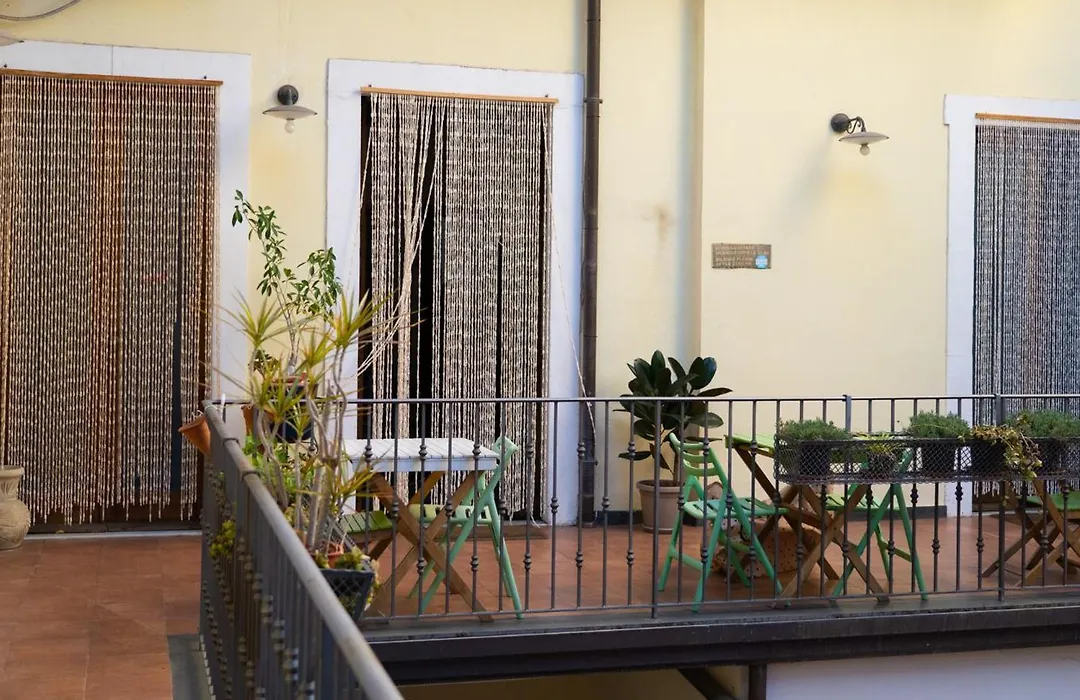 B&B Opera Catania Centro Storico-1