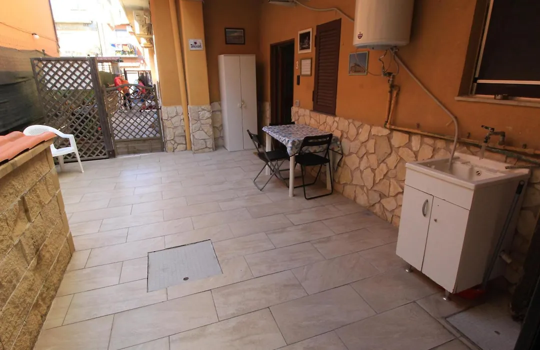 Bed&Fly Near Airport Catania Fontanarossa Bagno Privato In Camera-1