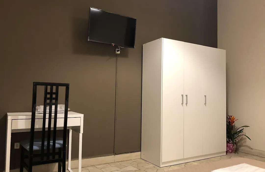 Etnea Glamour House-1