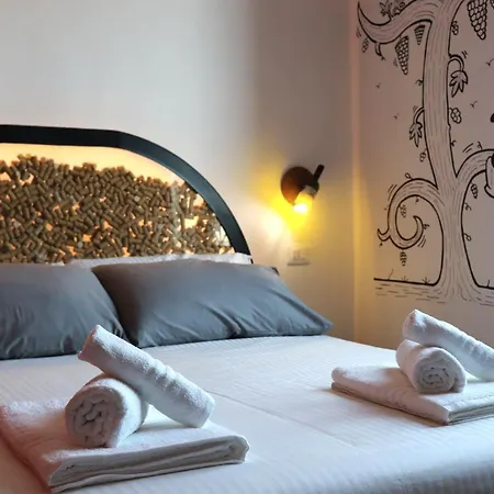 Liotru Maisonne, Rooms With En-Suite Bathroom And Shared Bathroom-3