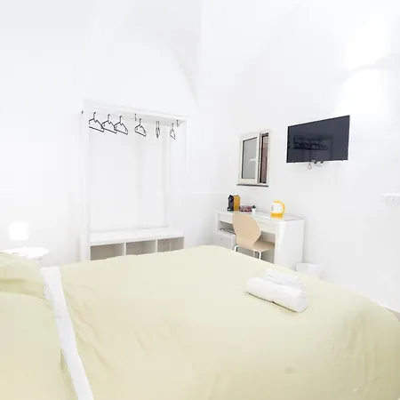 Be Happy Rooms-3