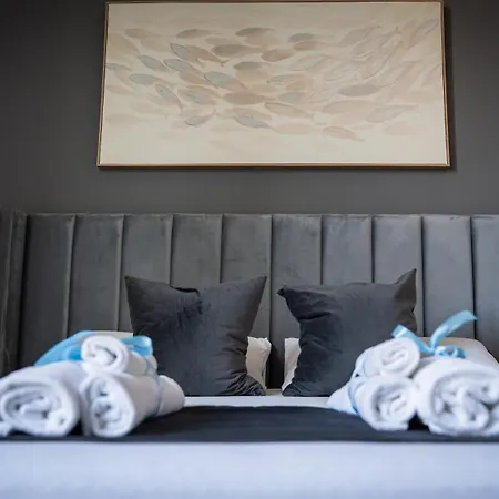 Celeste Rooms - Boutique B&B With Breakfast Near Via Etnea-3