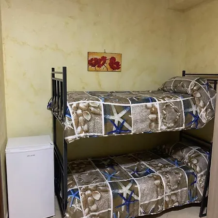 Airport Bedroom House-3